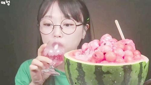 韩国吃冰瓜完整版视频,冰瓜美食之旅全记录