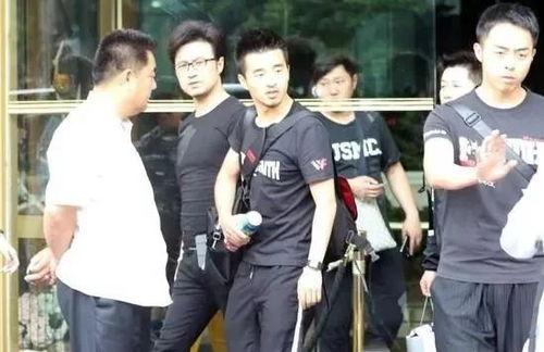 偷拍儿子吃瓜视频网站